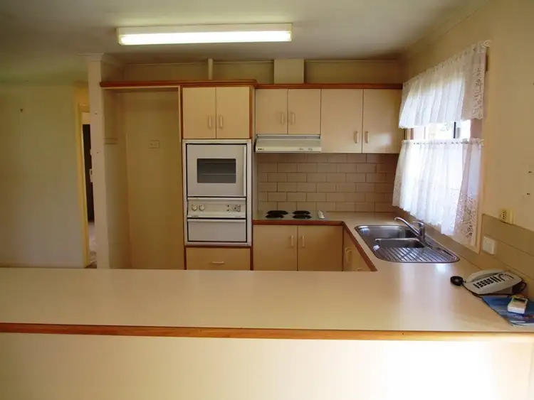 Second view of Homely house listing, 3/13 Aitken St, Alexandra VIC 3714