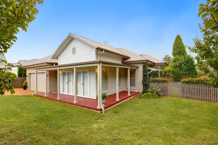 2 Daylesford Dr, Moss Vale NSW 2577
