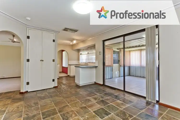 Sixth view of Homely house listing, 9 Heron Court, Camillo WA 6111