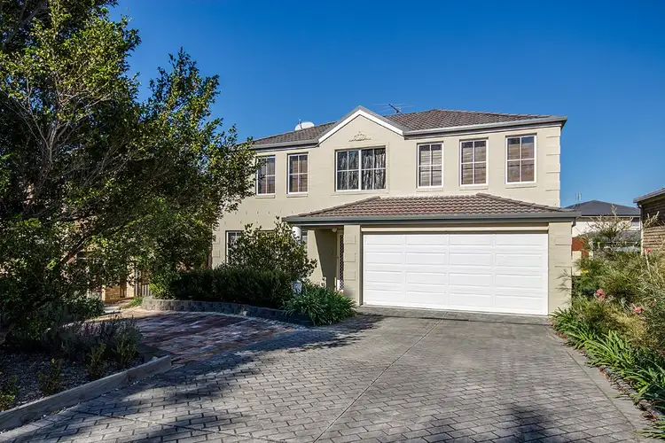15 Butterfield Crescent, Ashtonfield NSW 2323