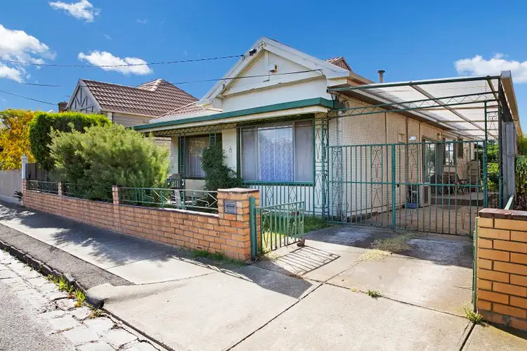 6 Sydenham Street, Seddon VIC 3011