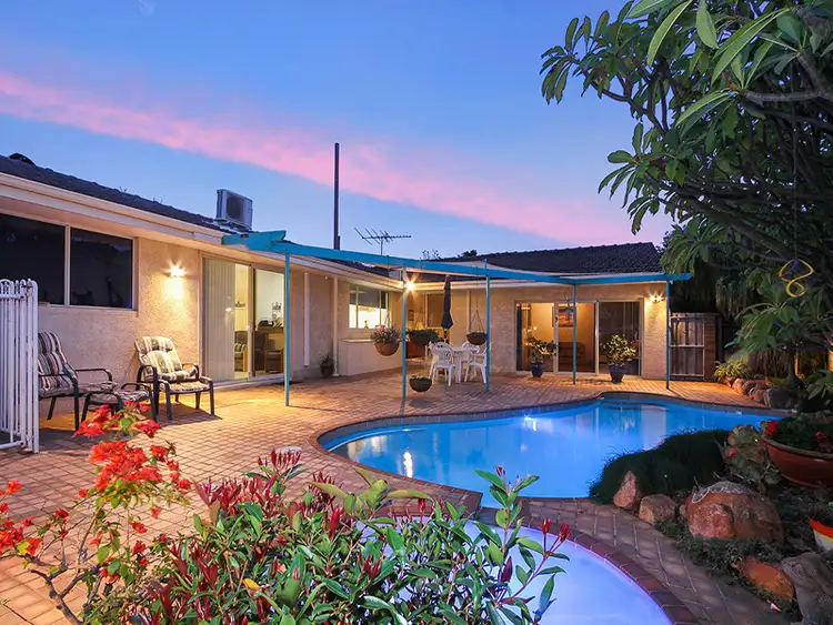 9 Platt Court, Booragoon WA 6154
