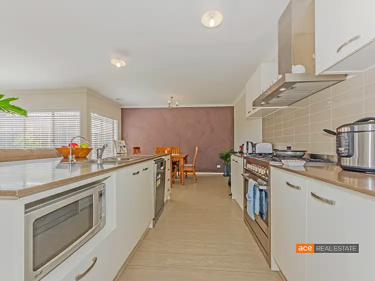 Fifth view of Homely house listing, 6 Vibrandia Way, Truganina VIC 3029