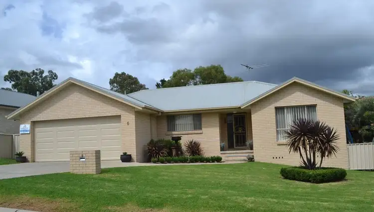 6 Kingfisher Drive, Inverell NSW 2360