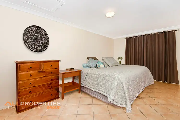 Fifth view of Homely house listing, 3 CINEAR CT, Regents Park QLD 4118