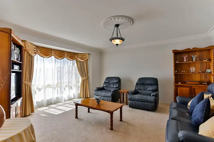 Second view of Homely house listing, 4 Willmington Court, Middle Ridge QLD 4350