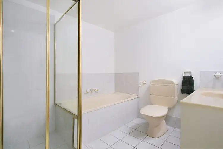 Sixth view of Homely unit listing, 8/166 Surf Parade, Broadbeach QLD 4218