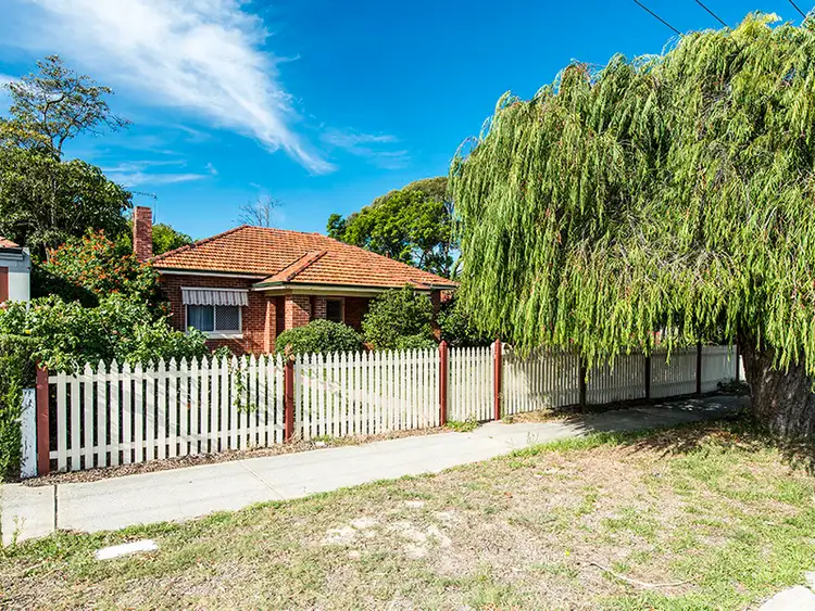 6 Anketell St, Kensington WA 6151