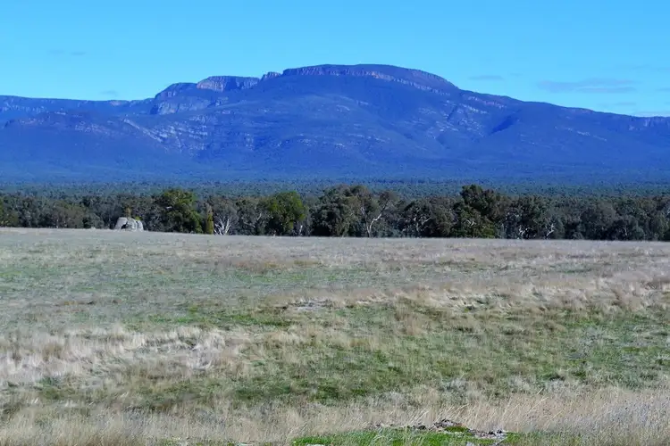 697 Redman Road, Moyston VIC 3377
