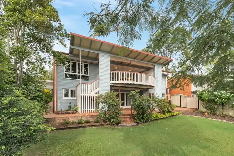 7 Mabb Street, Kenmore QLD 4069