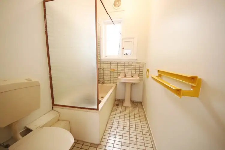 Sixth view of Homely house listing, 3 Ronald Street, Dubbo NSW 2830
