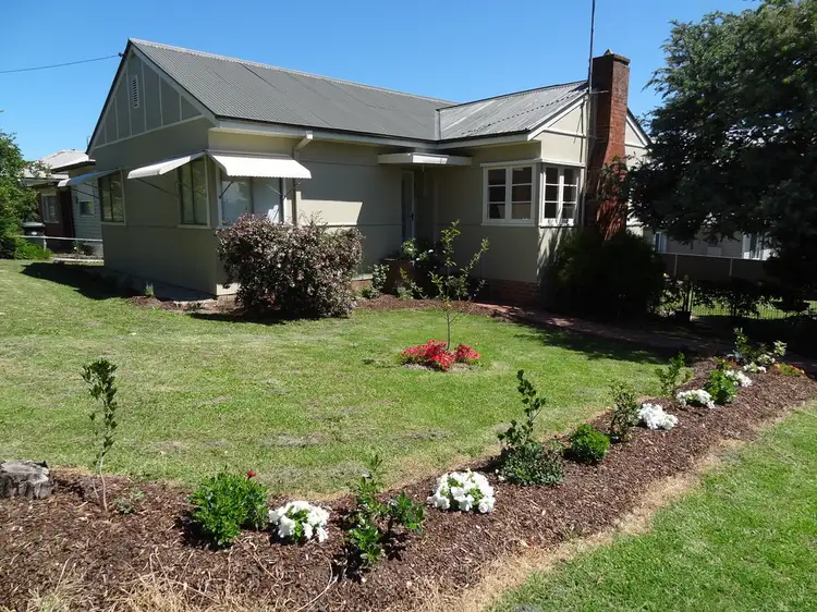 7 Vittoria Street, Bathurst NSW 2795