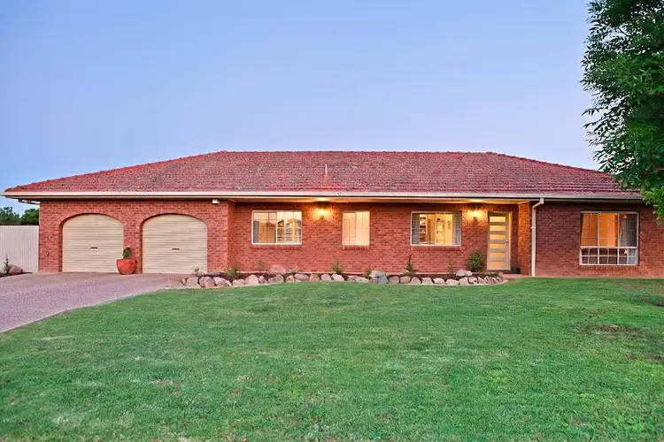 13 Darri Street, Glenfield Park NSW 2650