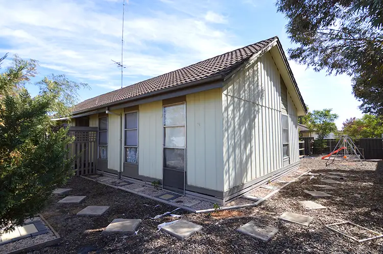 8 Namoi Avenue, Red Cliffs VIC 3496