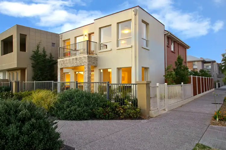 2 Marcella Lane, Mawson Lakes SA 5095