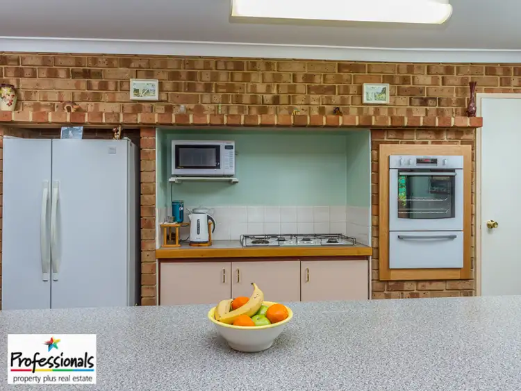 Fourth view of Homely house listing, 25 Rusthall Way, Huntingdale WA 6110