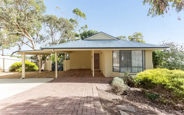 5 Jenkins Avenue, Victor Harbor SA 5211