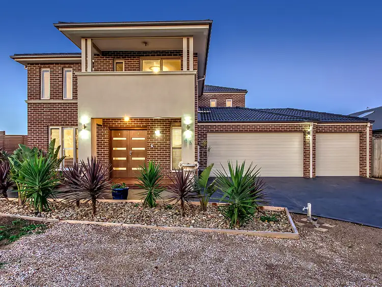 13 Shadforth Close, Taylors Hill VIC 3037