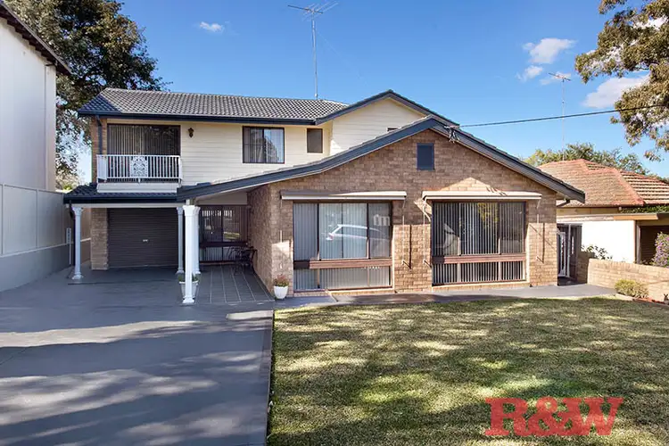 19 Trafalgar Street, Peakhurst NSW 2210