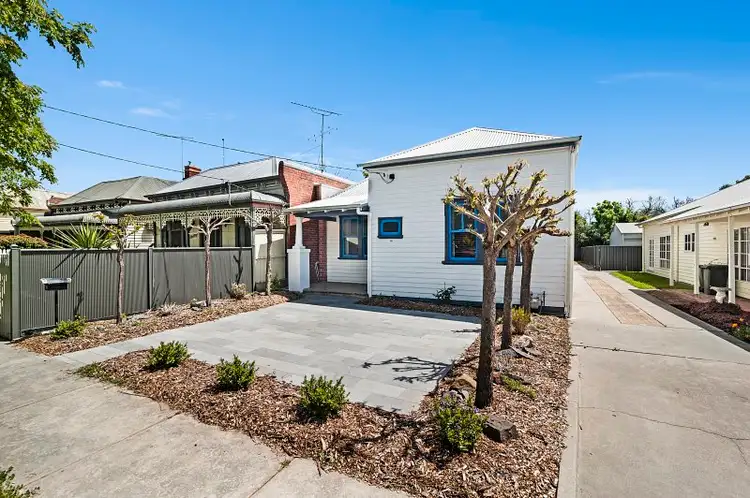 16 Larritt Street, Bendigo VIC 3550