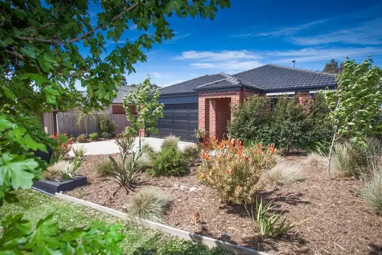 26 Mount Vista Close, New Gisborne VIC 3438