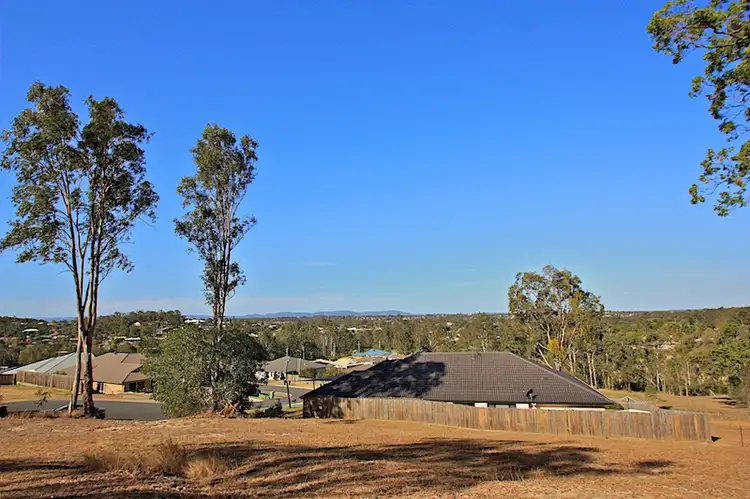 16 Dior Place, Wulkuraka QLD 4305