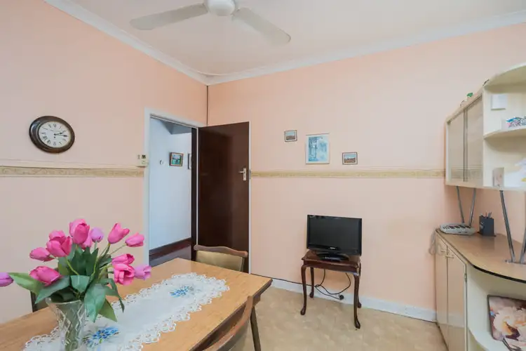 Sixth view of Homely house listing, 2 Griffiths Place, Hilton WA 6163