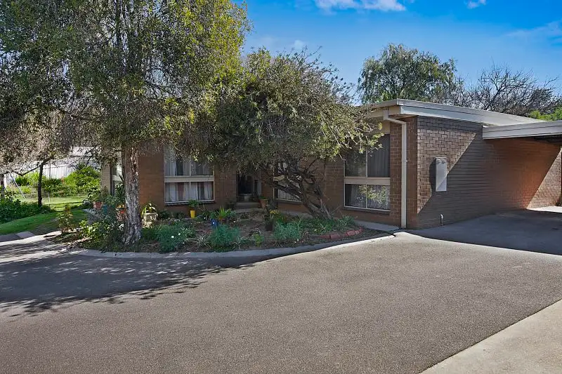 Main view of Homely house listing, 4/11 Hayes Street, Ironbark VIC 3550