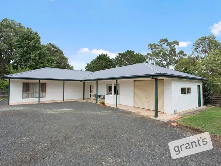 33 Main Street, Gembrook VIC 3783