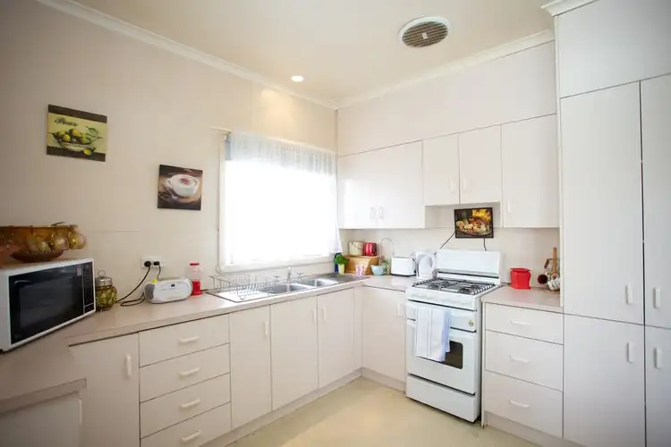 Third view of Homely house listing, 10 Philip Street, Horsham VIC 3400