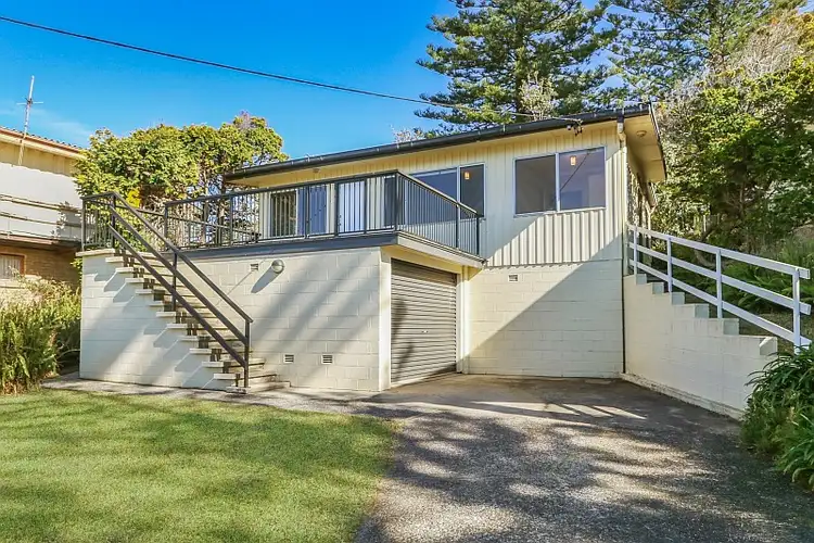 Second view of Homely house listing, 105 Del Rio Drive, Copacabana NSW 2251