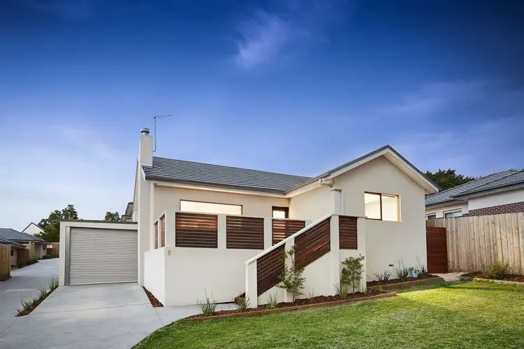5 Moore Avenue, Croydon VIC 3136