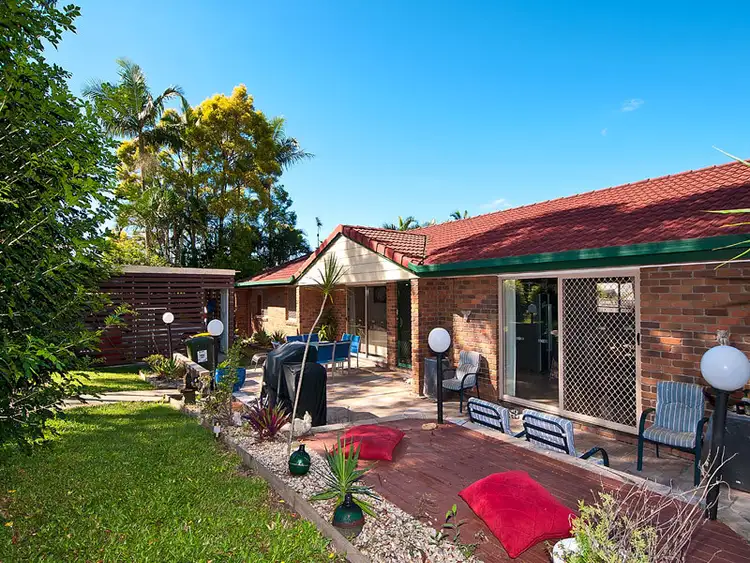 1 Greaves Court, Carrara QLD 4211