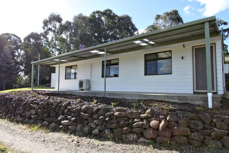 2 Lyne Street West, Tumbarumba NSW 2653