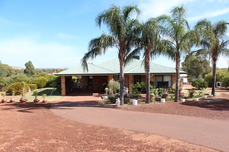 43 Woodley Farm Drive, Northam WA 6401