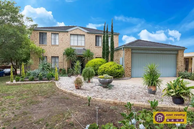 35 Banyalla Drive, Cranbourne West VIC 3977