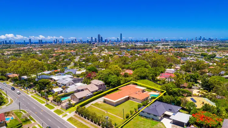 192 Heeb Street, Benowa QLD 4217