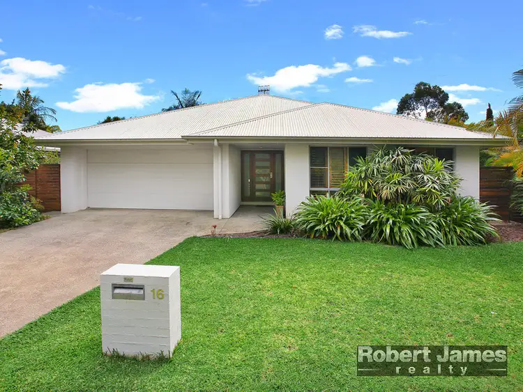 16 George Street, Tewantin QLD 4565