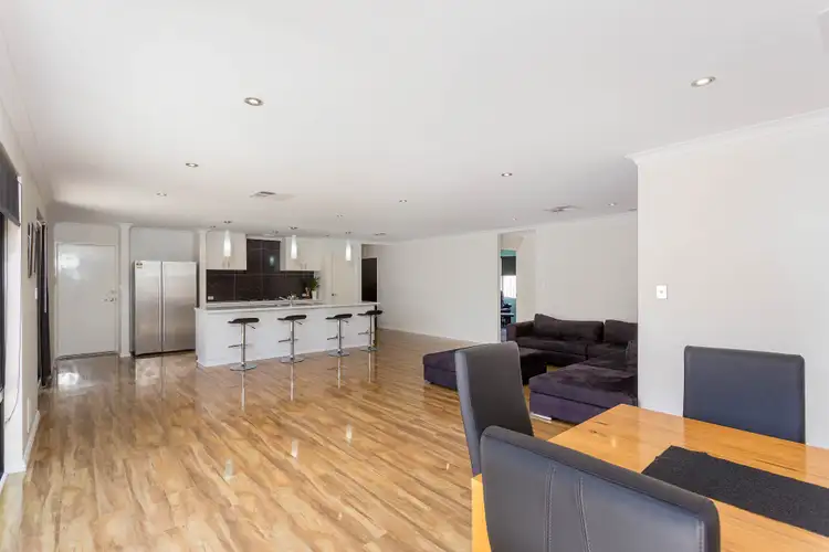 Seventh view of Homely house listing, 4 Belmore Bend, Aubin Grove WA 6164