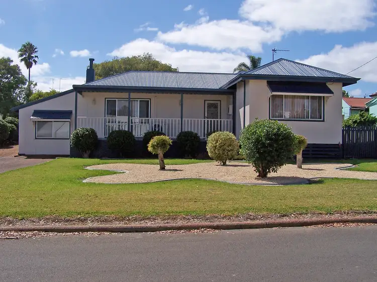 8 Finch Street, Manjimup WA 6258