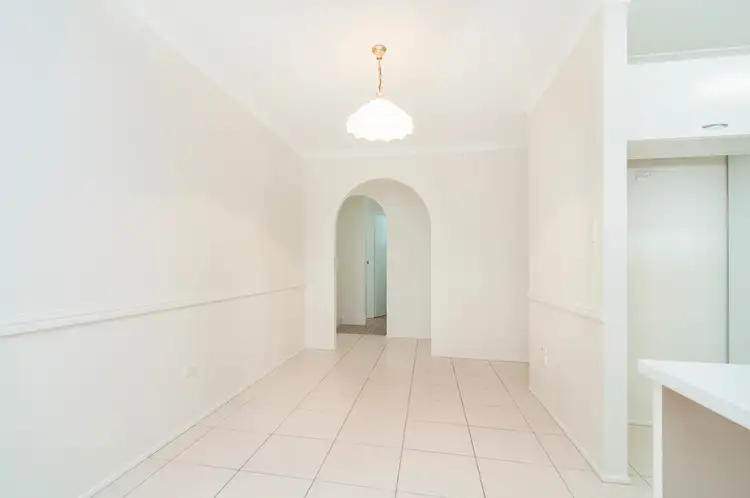 Sixth view of Homely house listing, 4 LERU STREET, Mansfield QLD 4122