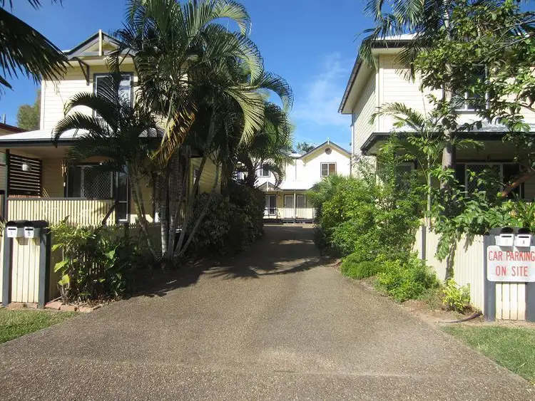 2/48 Roberts Street, Hermit Park QLD 4812