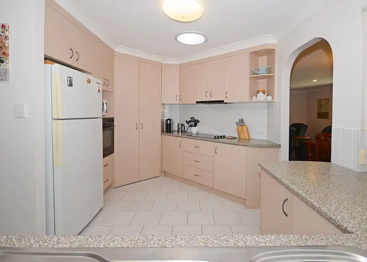 Fifth view of Homely house listing, 2 Parisi Court, Urraween QLD 4655