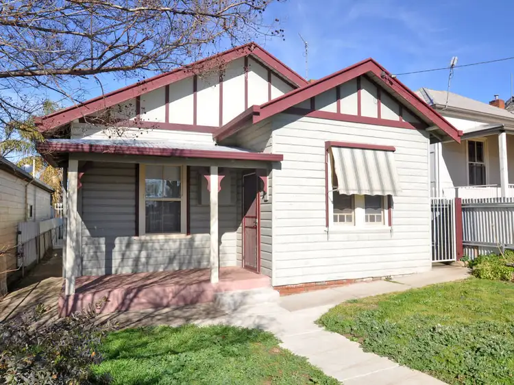 10 Kemp Street, Junee NSW 2663