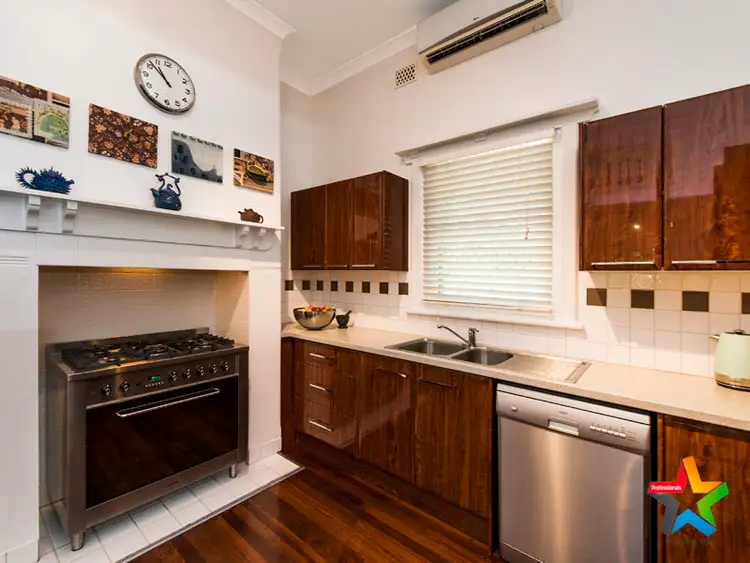 Sixth view of Homely house listing, 7 Montreal Road, Woodbridge WA 6056