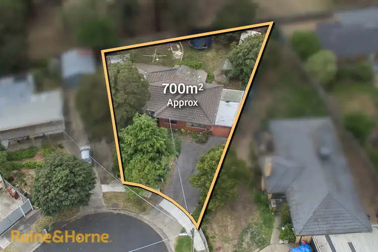 Second view of Homely house listing, 3 Cook Court, Sunbury VIC 3429