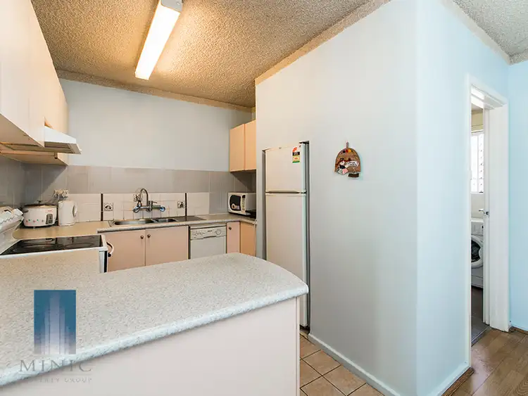 Fifth view of Homely house listing, 1/19 FREESIA WAY, Willetton WA 6155