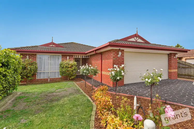 5 Opal Court, Skye VIC 3977