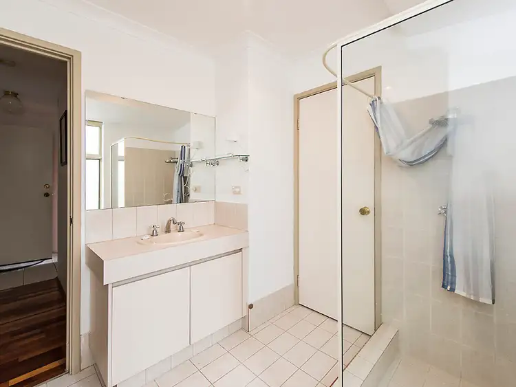 Fifth view of Homely house listing, 4B Hilo Place, Warnbro WA 6169