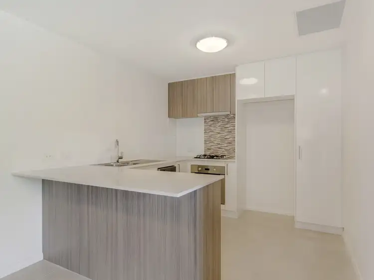 Fifth view of Homely apartment listing, 22/2 Louvre Way, Baldivis WA 6171